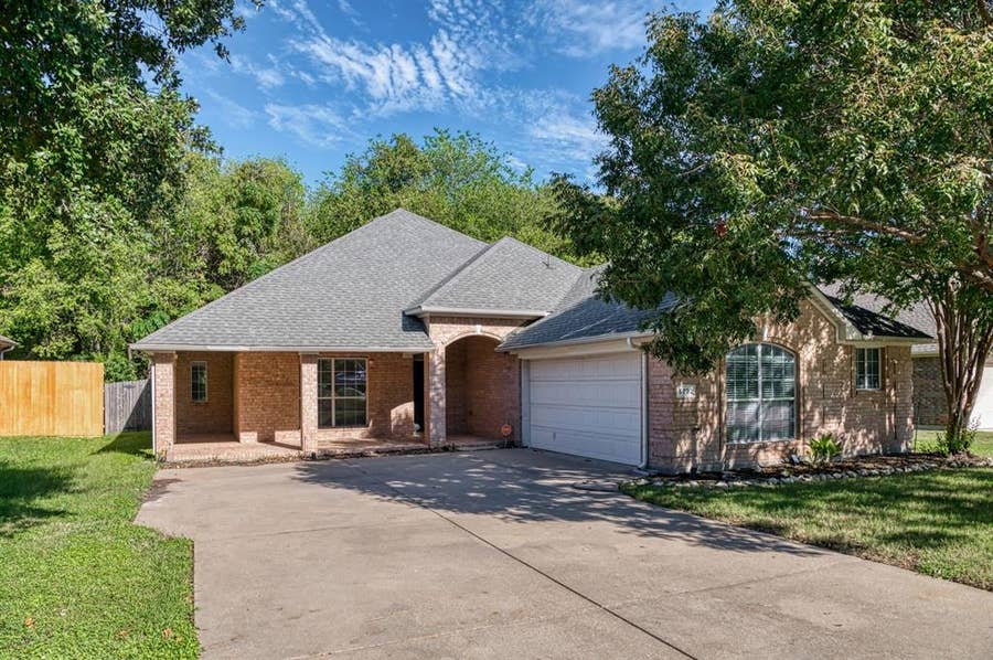 Property photo for 5732 Derek Way, Grand Prairie, TX