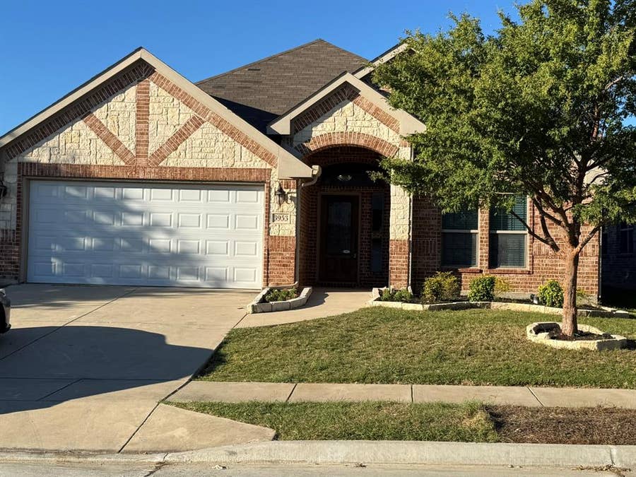 Property photo for 3953 Hollow Lake Road, Fort Worth, TX