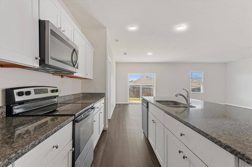 739 Wellington Drive, Lavon, TX 75166