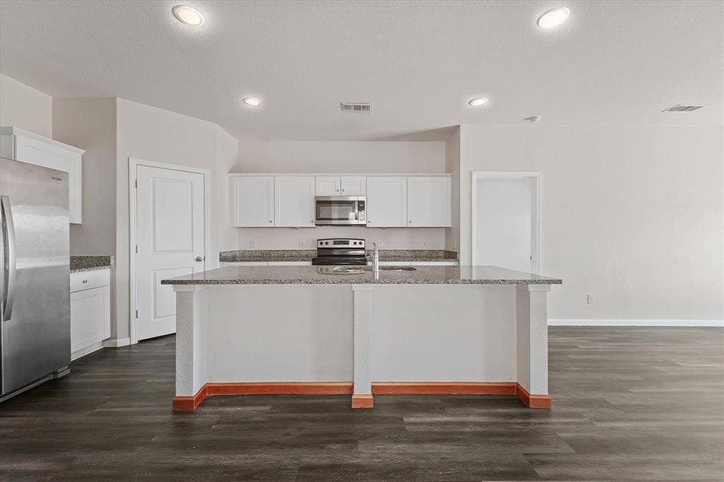 739 Wellington Drive, Lavon, TX 75166