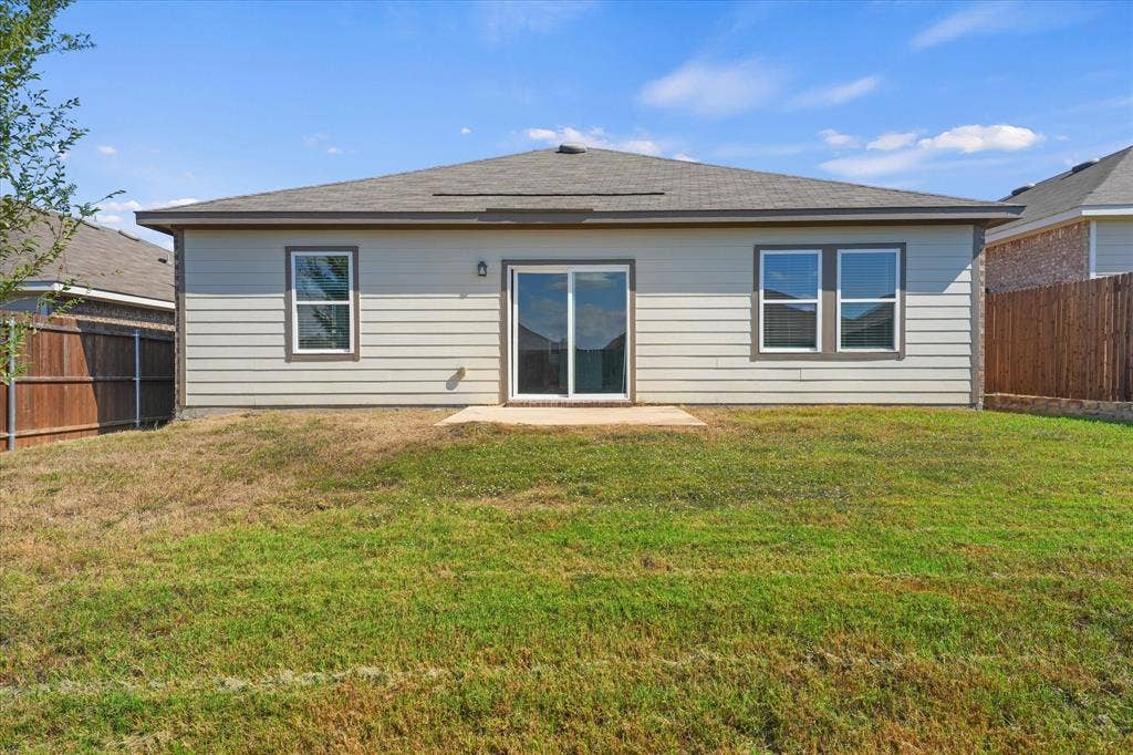 739 Wellington Drive, Lavon, TX 75166