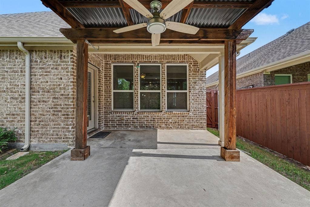 6706 Rutledge Court, Garland, TX 75044 Picture yourself having your morning coffee or tea here!