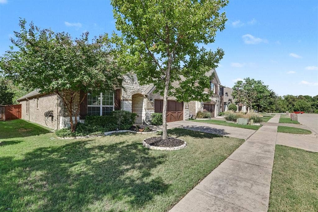 6706 Rutledge Court, Garland, TX 75044 Dead ends in to cul de sac so no thru traffic.