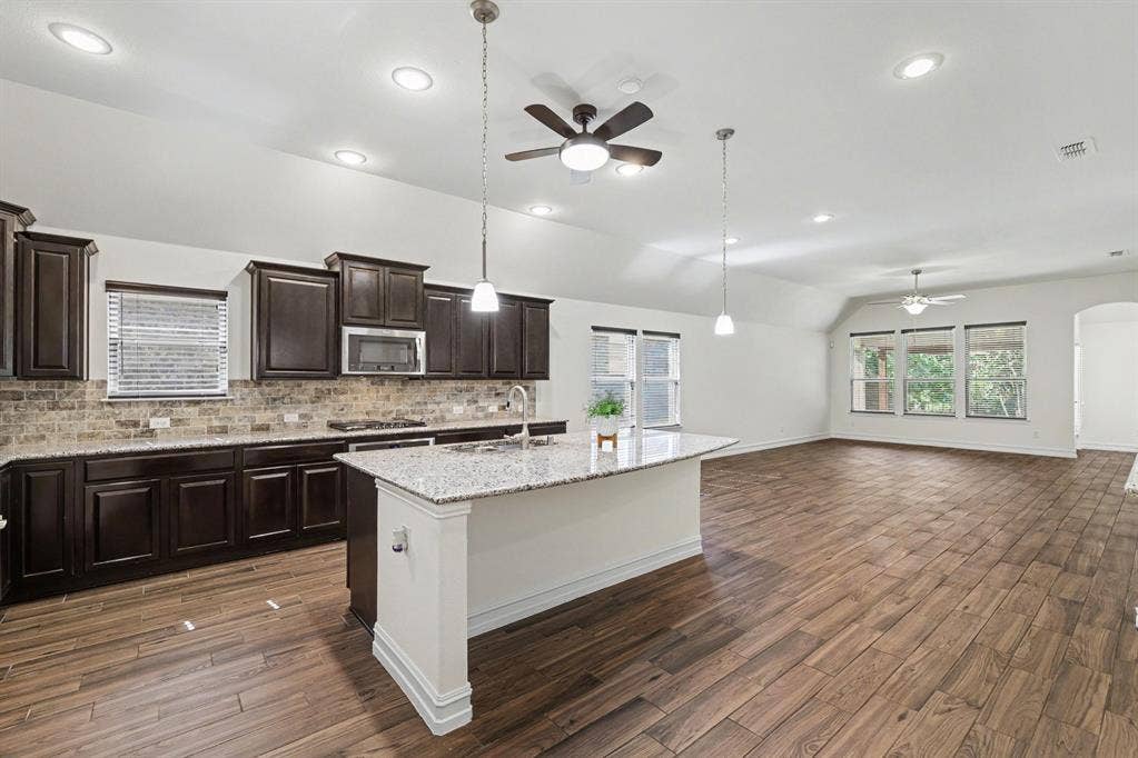6706 Rutledge Court, Garland, TX 75044 SS appliances.