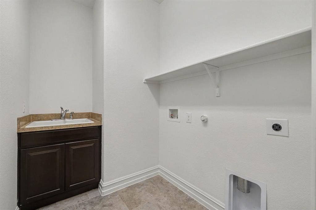 6706 Rutledge Court, Garland, TX 75044 Lots of space in totally separate laundry room.
