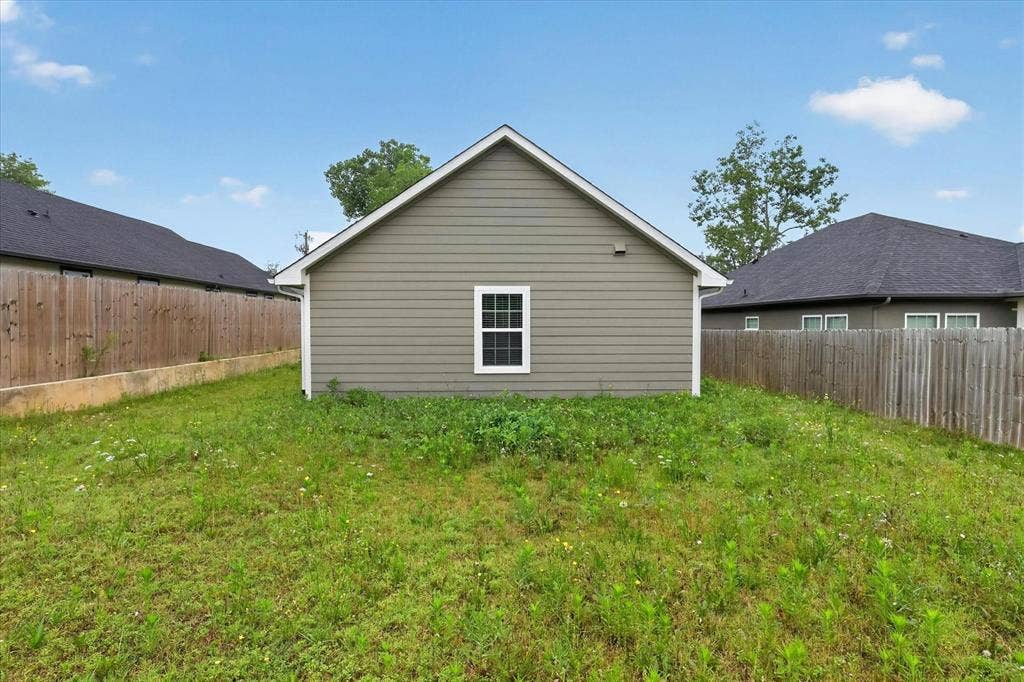 1032 Ray Drive, Denison, TX 75020 1032 Ray Drive, Denison, TX 75020