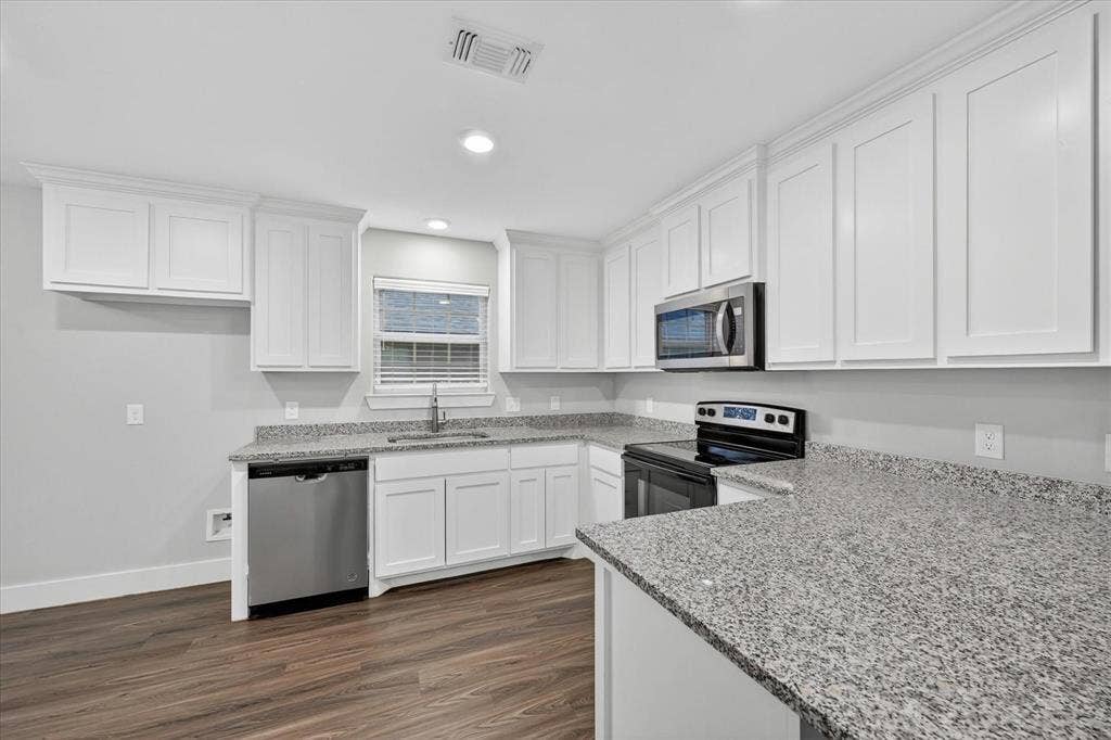 1032 Ray Drive, Denison, TX 75020 1032 Ray Drive, Denison, TX 75020