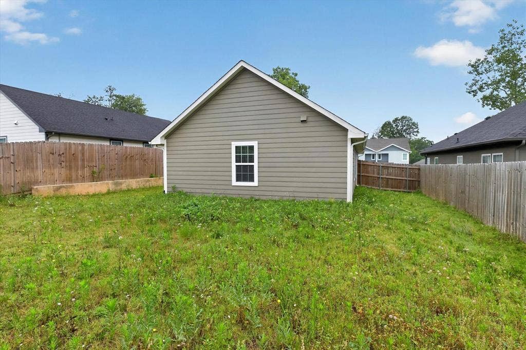 1032 Ray Drive, Denison, TX 75020 1032 Ray Drive, Denison, TX 75020