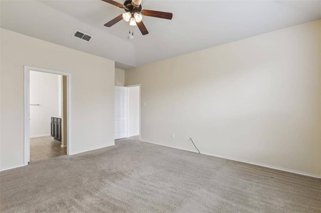2030 Abbey Road, Heartland, TX 75126