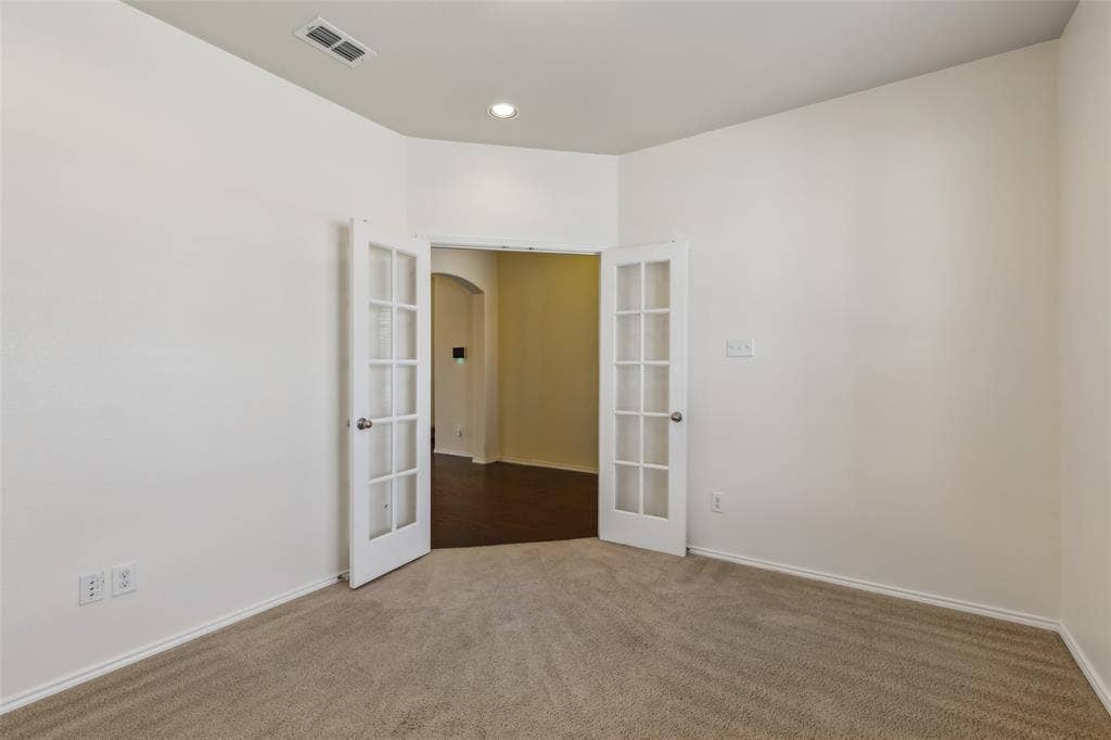 2030 Abbey Road, Heartland, TX 75126