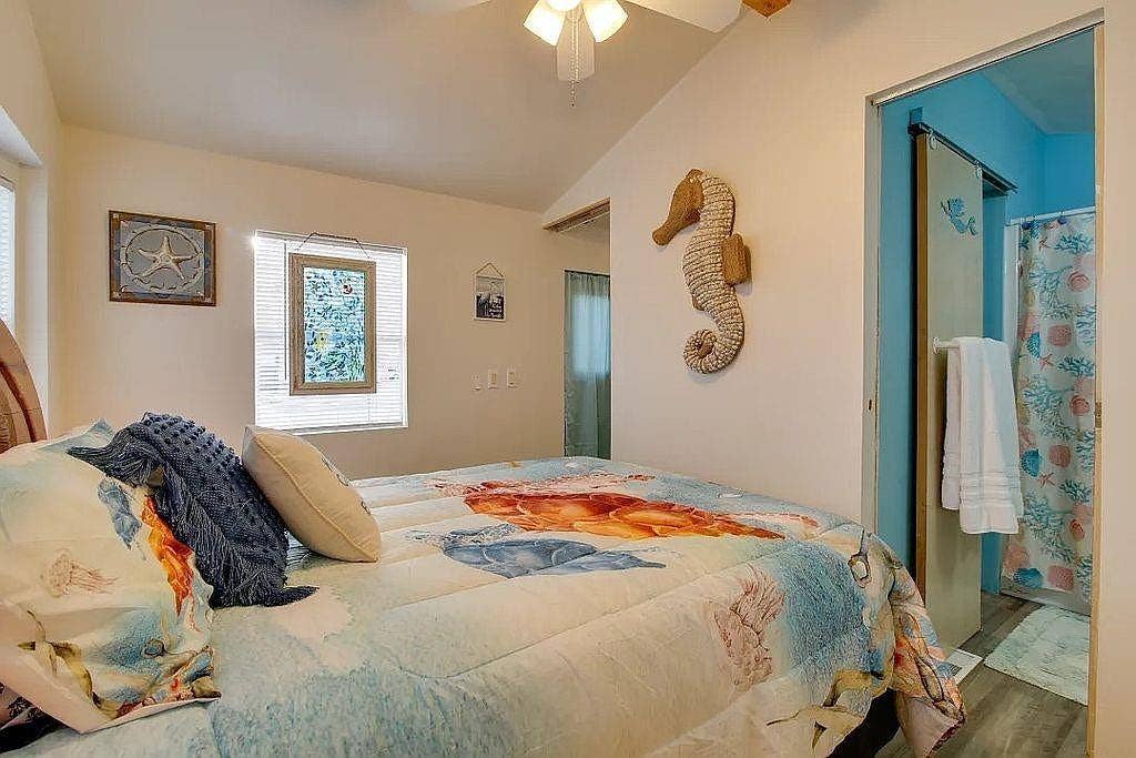 762 E Oyster Drive, Port Isabel, TX 78578
