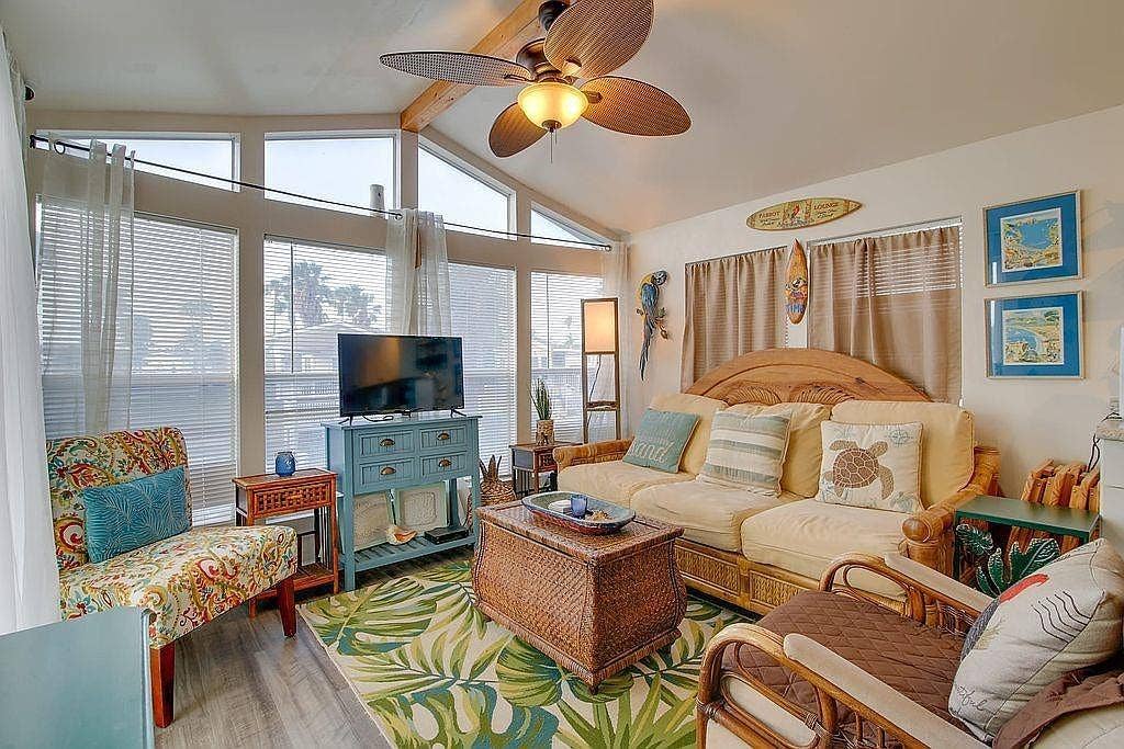 762 E Oyster Drive, Port Isabel, TX 78578