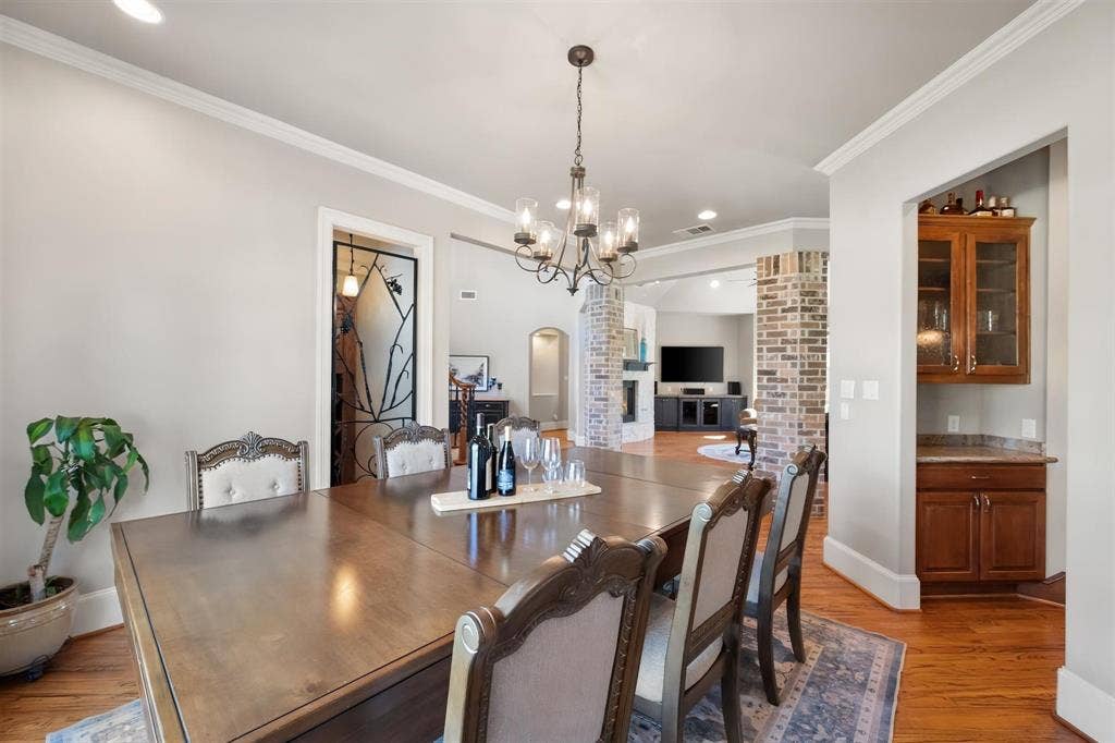 1016 Lighthouse Court, Grand Prairie, TX 75104 Formal dining space