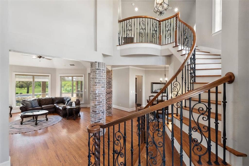 1016 Lighthouse Court, Grand Prairie, TX 75104 Spacious Layout