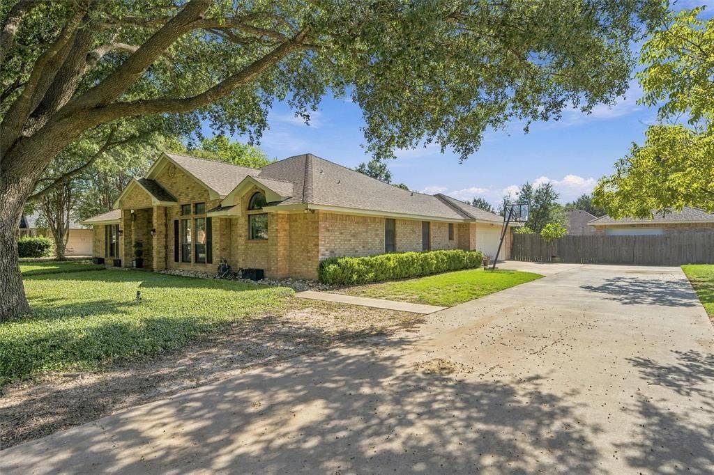 600 Harvest Lane, Waco, TX 76657