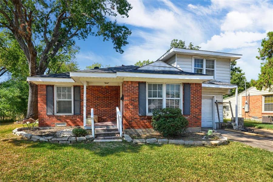 Property photo for 2409 Browne Street, Garland, TX
