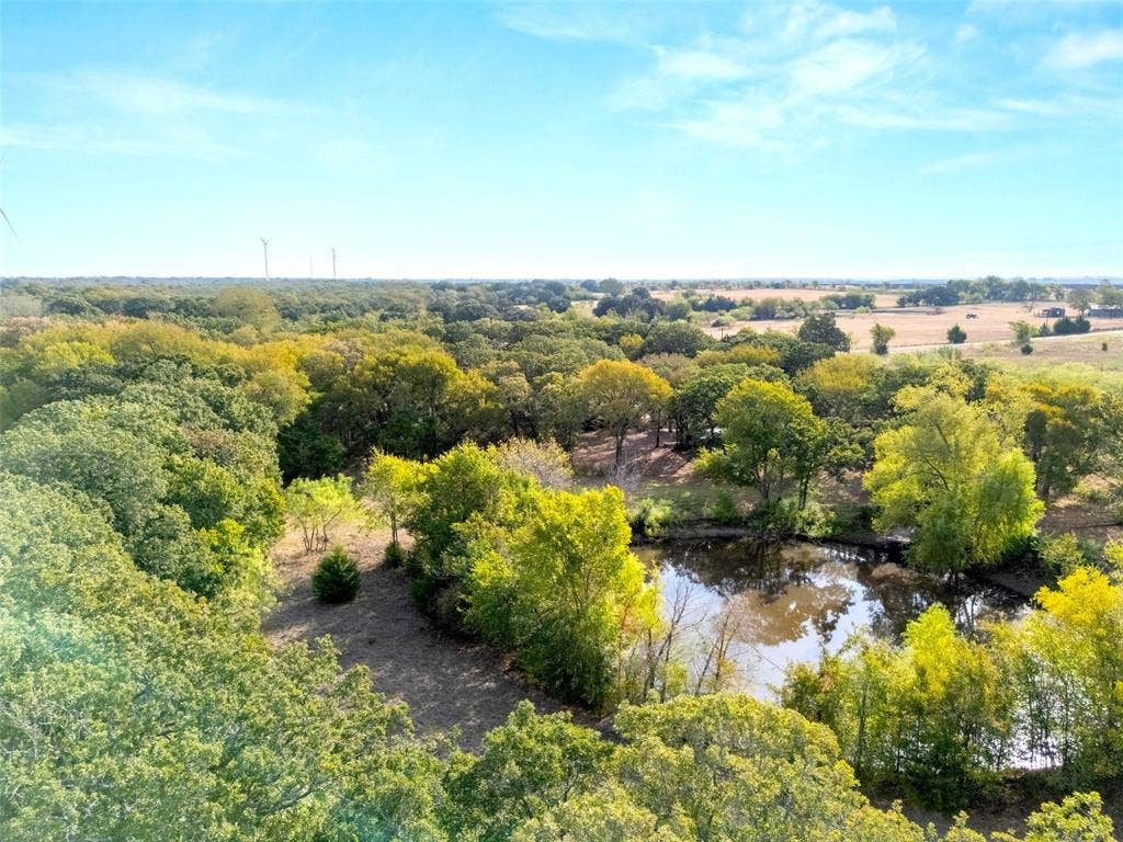 982 Lcr 131, Mount Calm, TX 76673