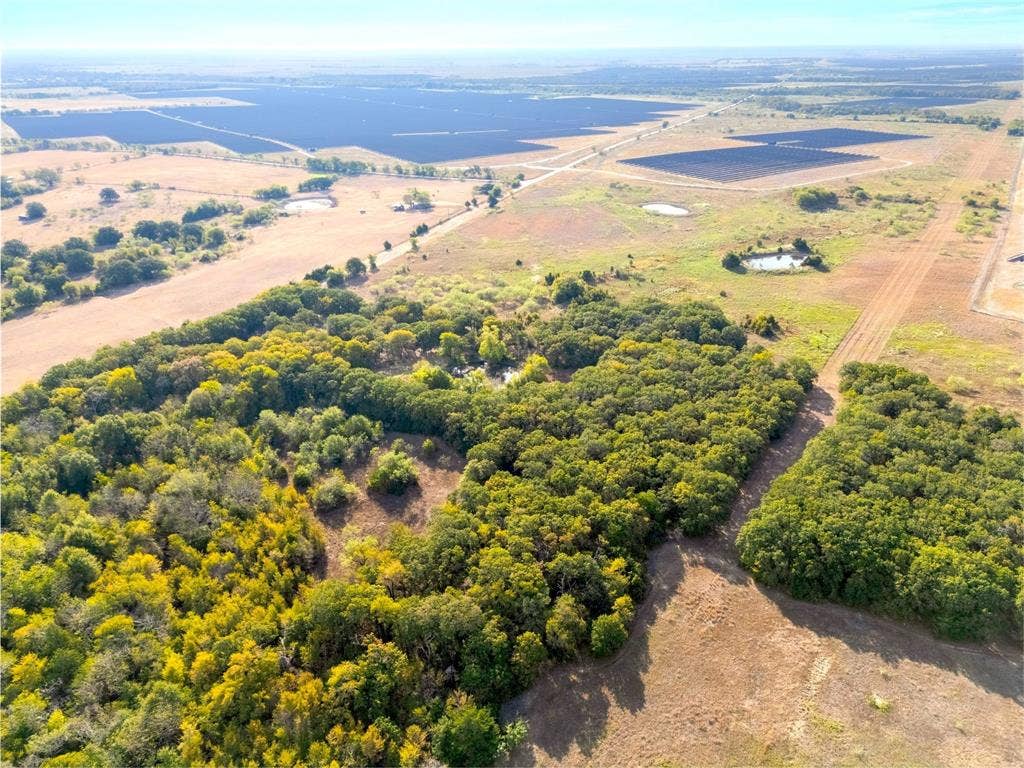 982 Lcr 131, Mount Calm, TX 76673