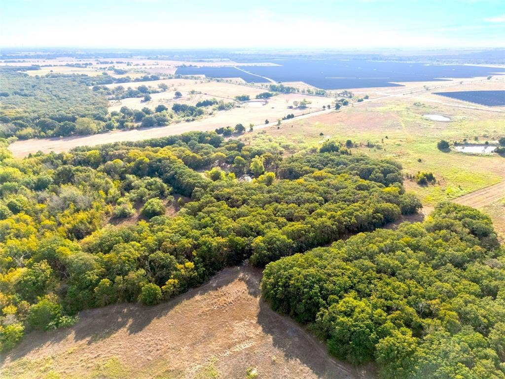 982 Lcr 131, Mount Calm, TX 76673