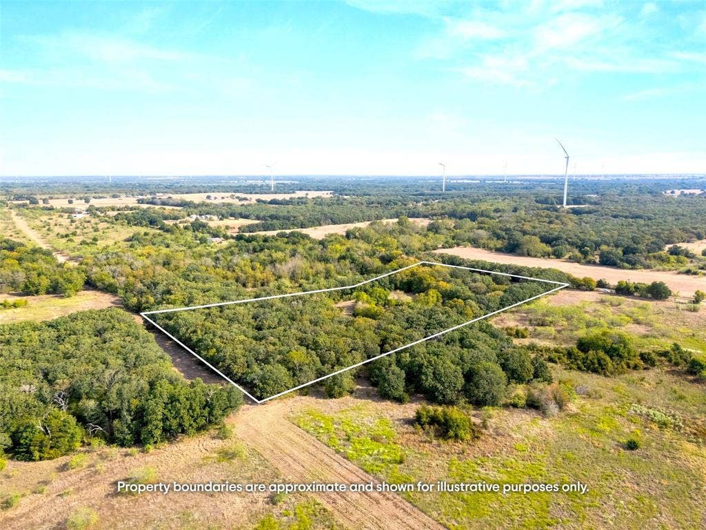 982 Lcr 131, Mount Calm, TX 76673
