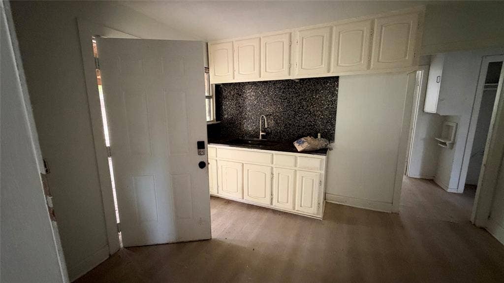 1434 Carson Street, Dallas, TX 75216