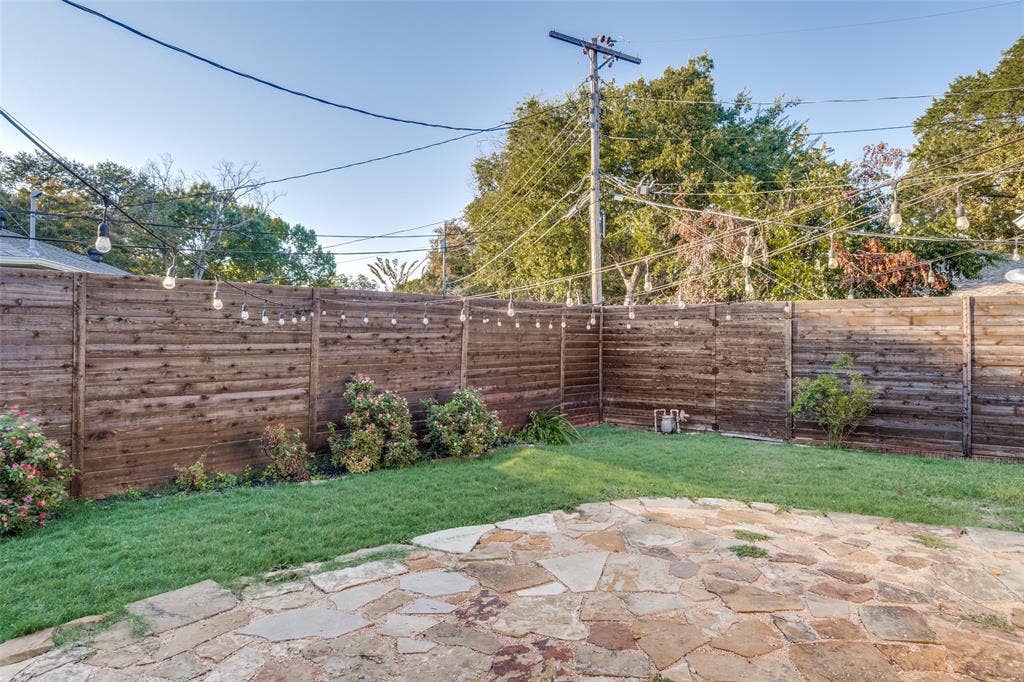 10665 Lake Haven Drive, Dallas, TX 75238