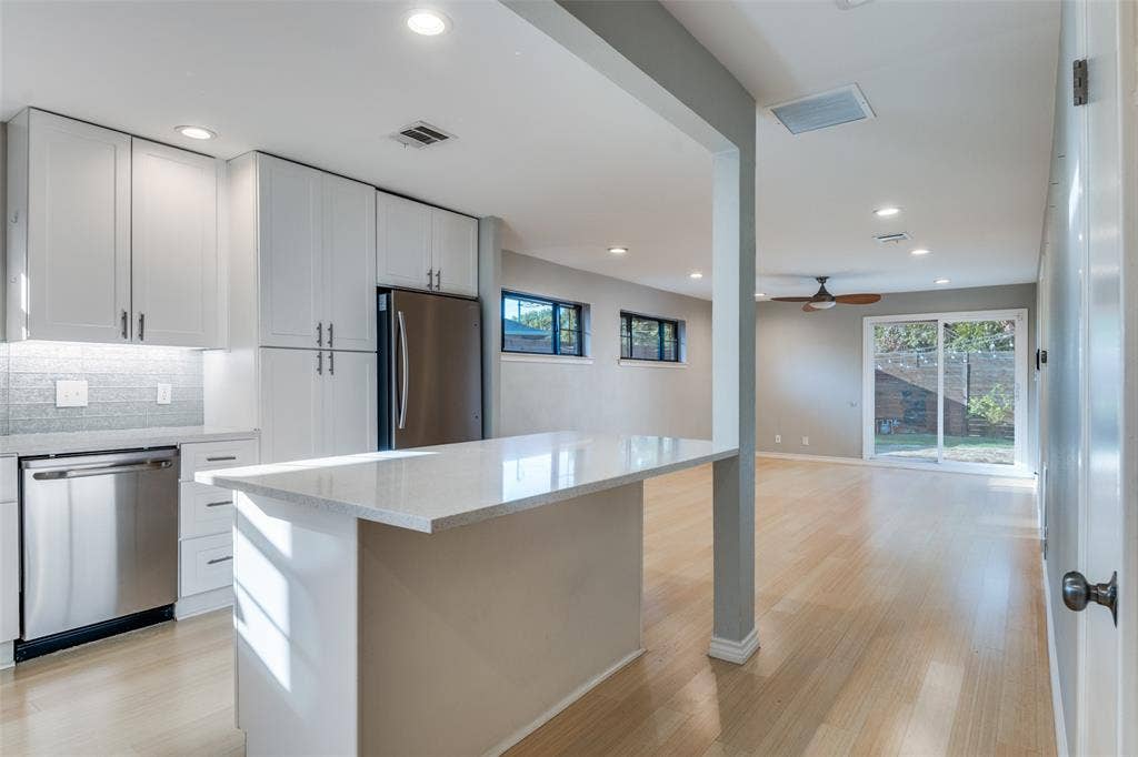10665 Lake Haven Drive, Dallas, TX 75238