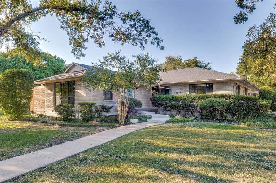 Property photo for 10665 Lake Haven Drive, Dallas, TX