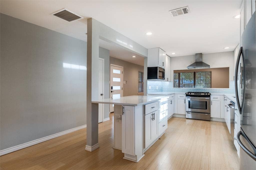 10665 Lake Haven Drive, Dallas, TX 75238