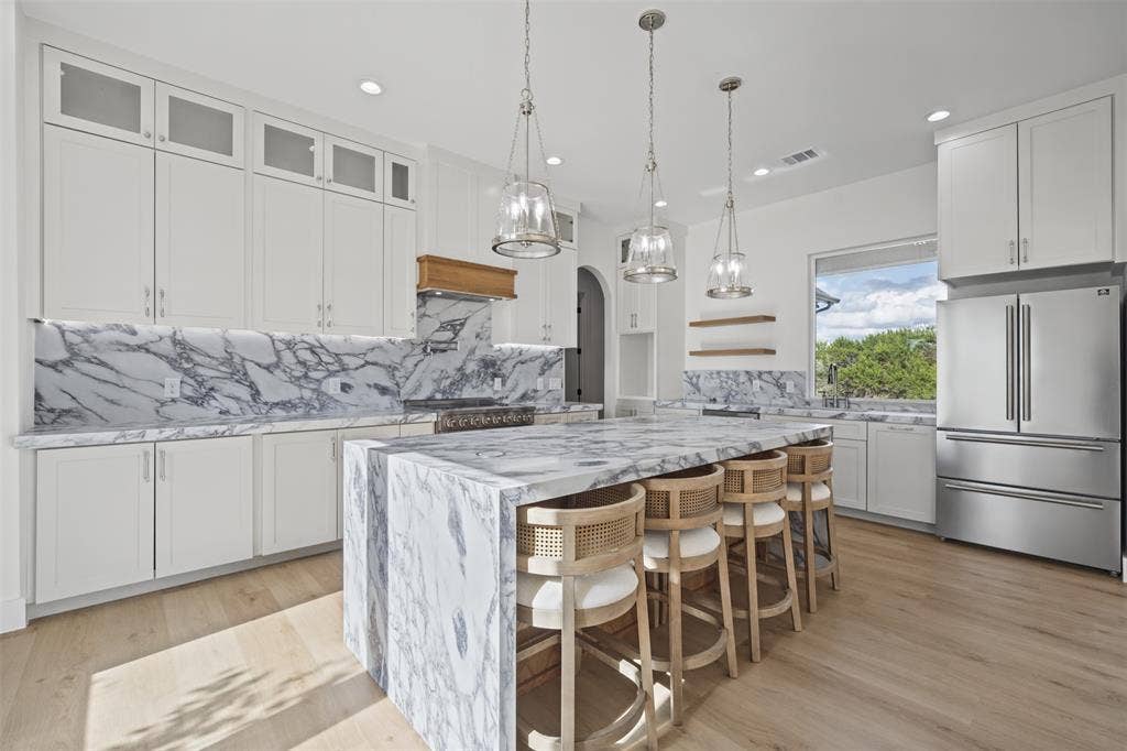 244 Martin Drive, Granbury, TX 76049