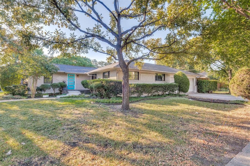 10665 Lake Haven Drive, Dallas, TX 75238