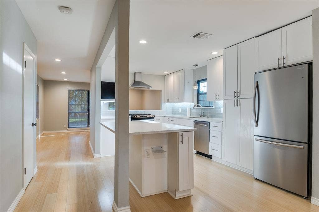 10665 Lake Haven Drive, Dallas, TX 75238