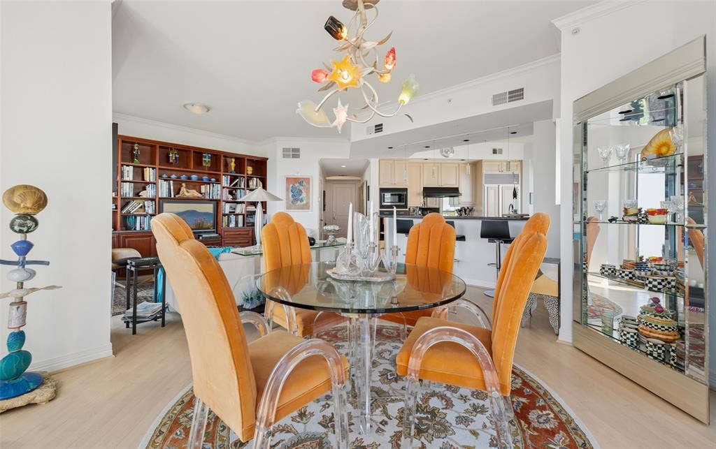 3401 Lee Parkway, #1007, Dallas, TX 75219