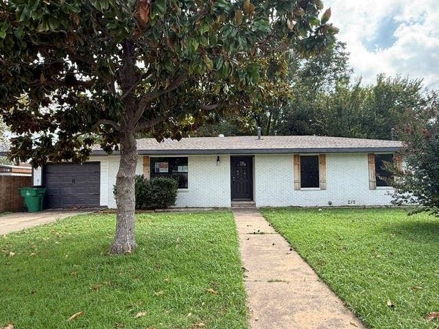 Property photo for 1109 Nugent Street, Bowie, TX