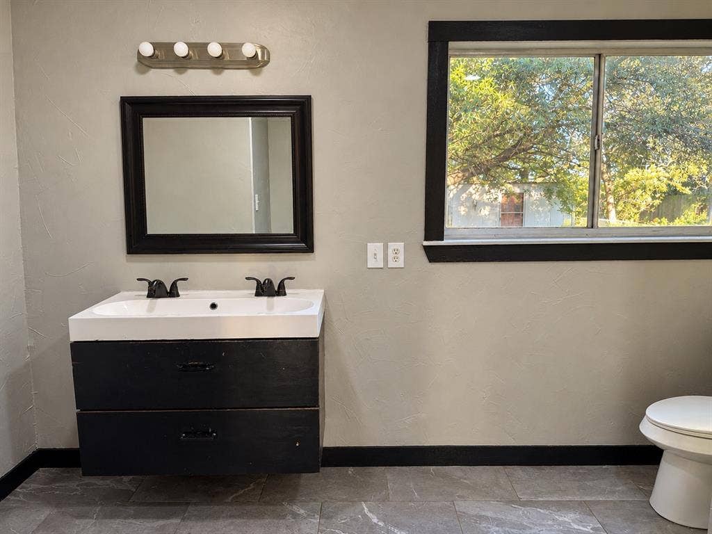 1817 N Alexander Street, Sherman, TX 75092 1817 N Alexander Street, Sherman, TX 75092