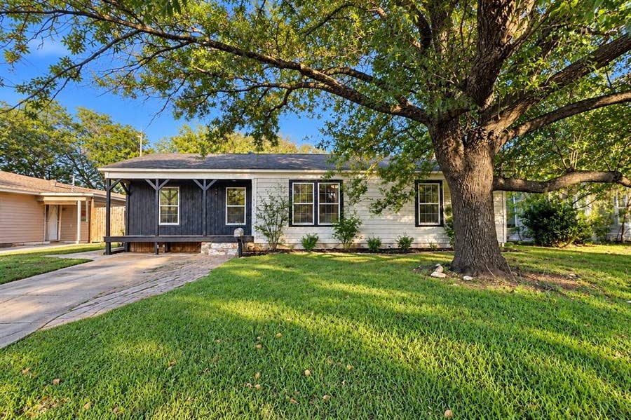 Property photo for 1817 N Alexander Street, Sherman, TX