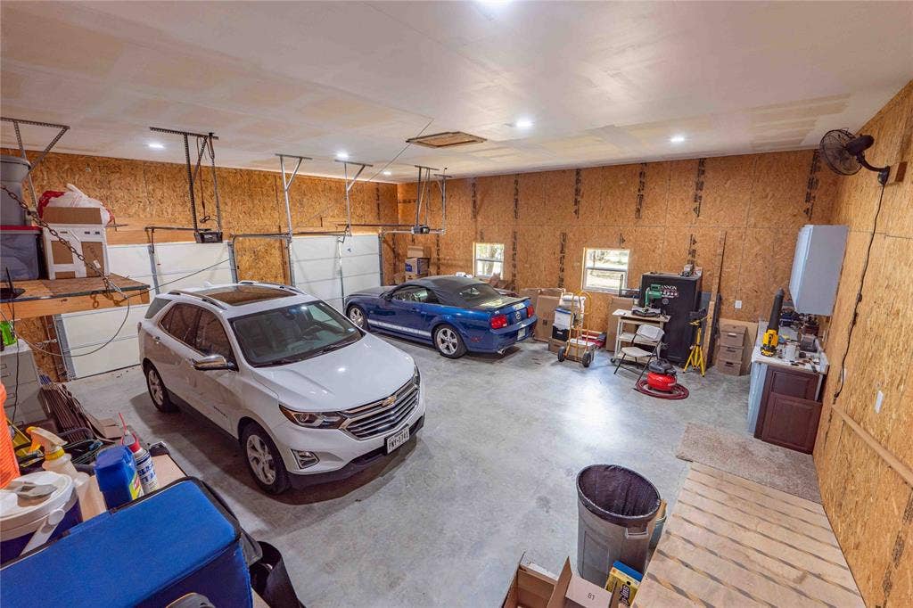 211 E Bay Drive, Bridgeport, TX 76426