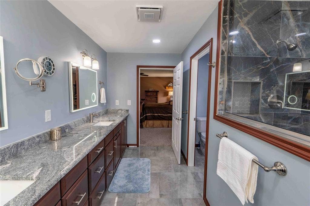 211 E Bay Drive, Bridgeport, TX 76426