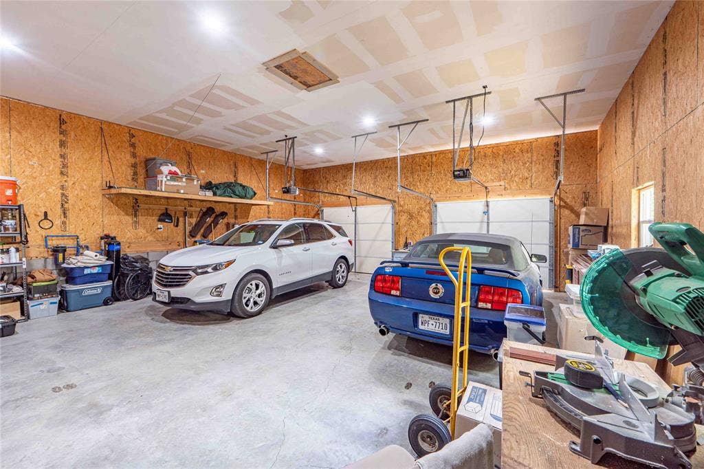 211 E Bay Drive, Bridgeport, TX 76426