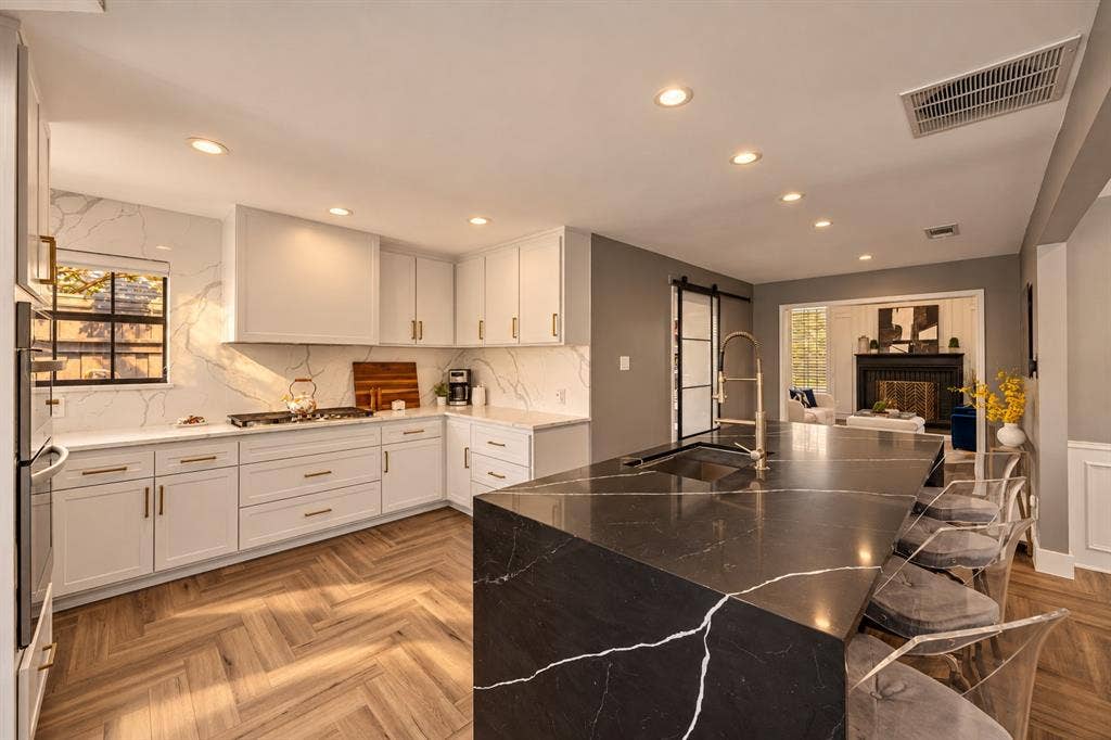 5833 Gallant Fox Lane, Plano, TX 75093 5833 Gallant Fox Lane, Plano, TX 75093