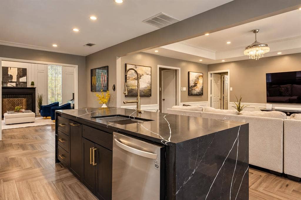 5833 Gallant Fox Lane, Plano, TX 75093 5833 Gallant Fox Lane, Plano, TX 75093