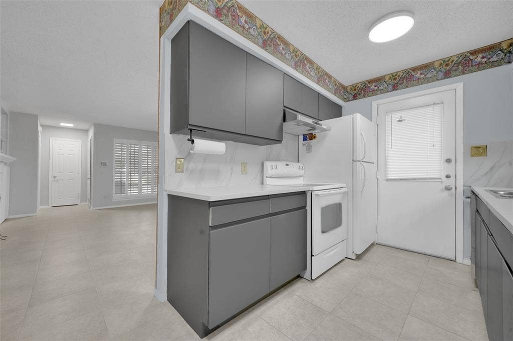 2111 E Belt Line Road, Richardson, TX 75081