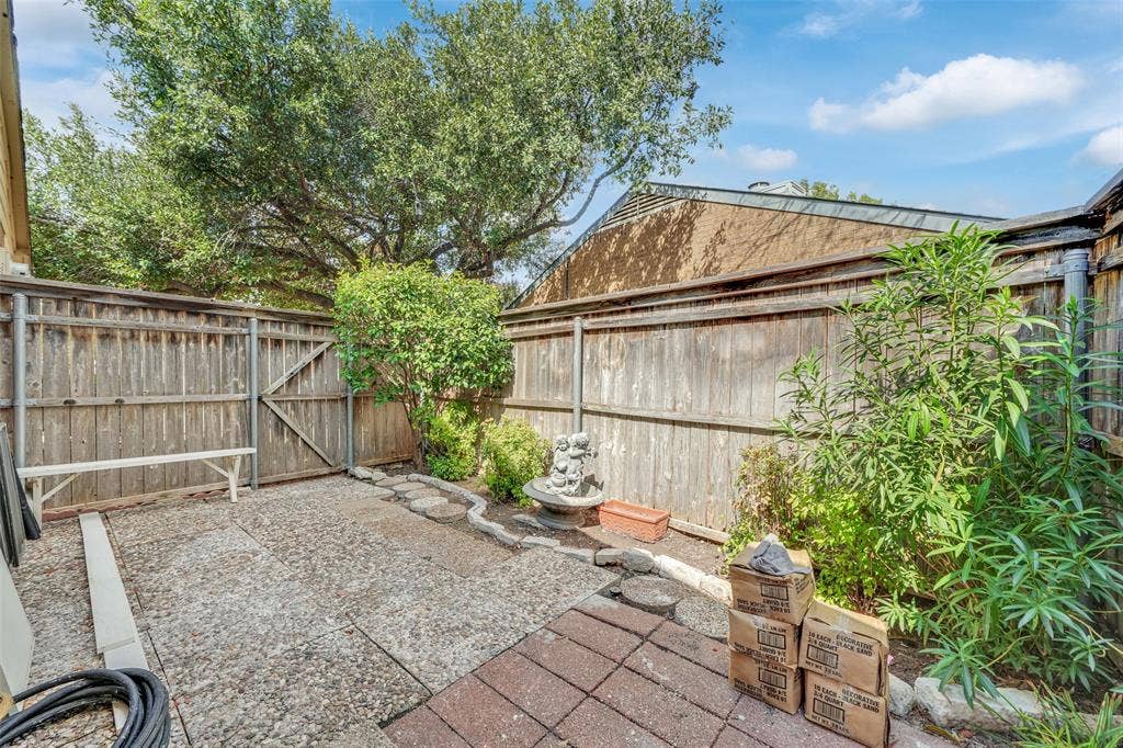2111 E Belt Line Road, Richardson, TX 75081