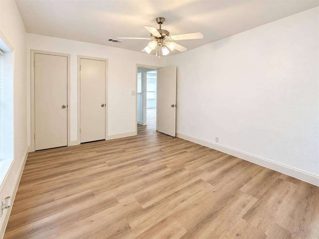 1032 W Oak Street, Weatherford, TX 76086