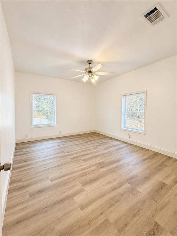 1032 W Oak Street, Weatherford, TX 76086