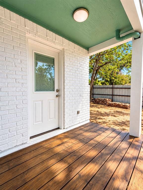 1032 W Oak Street, Weatherford, TX 76086