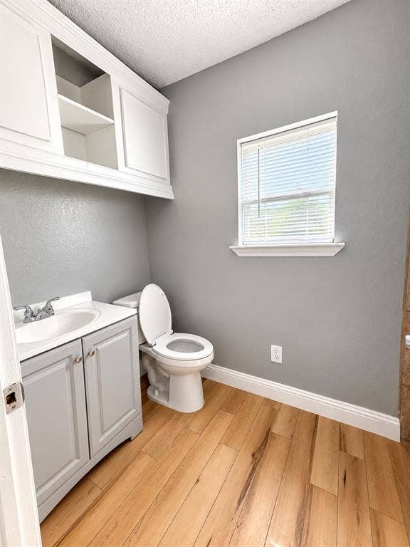 1032 W Oak Street, Weatherford, TX 76086