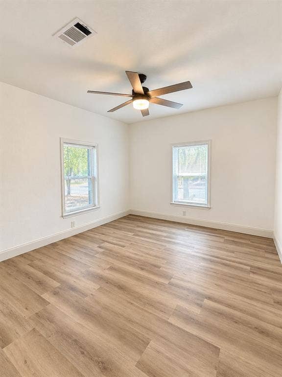 1032 W Oak Street, Weatherford, TX 76086