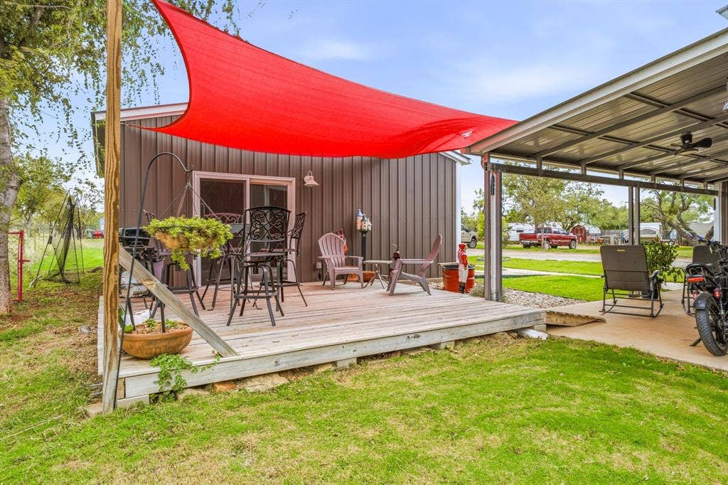 1579 Eastside Lake Road, Graham, TX 76450 Deck area for apartment