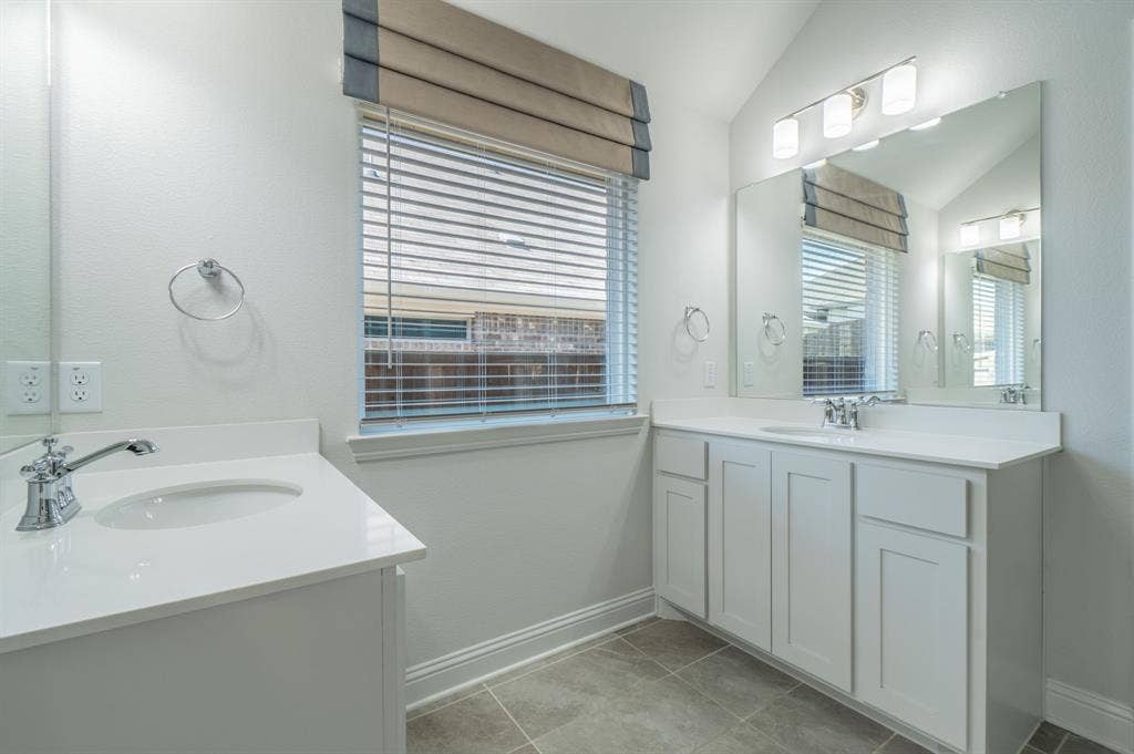 260 Tallgrass Drive, Lavon, TX 75166